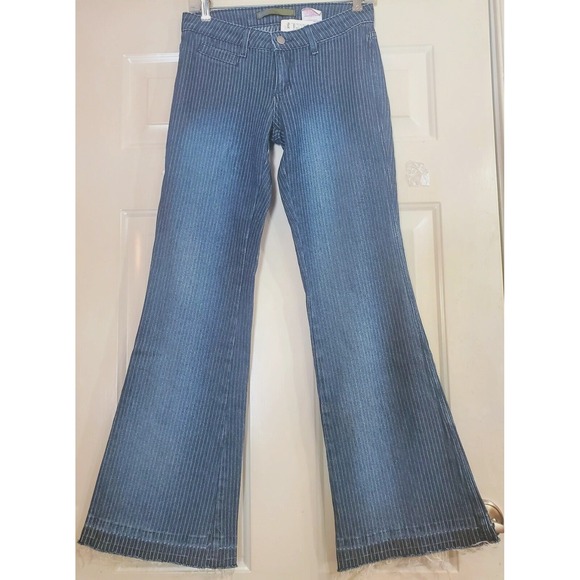 Y2K NWT Women's SZ 1/2 Distressed Flare Pinstripe Boot Cut BDG Jeans Raw Hem - Picture 2 of 9